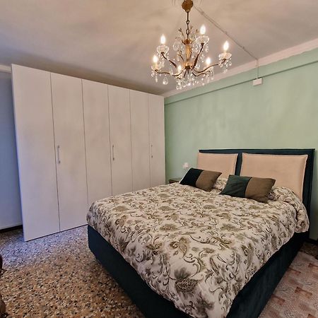 Veneziacentopercento La Forcola Apartment, Next To Rialto Bridge Esterno foto