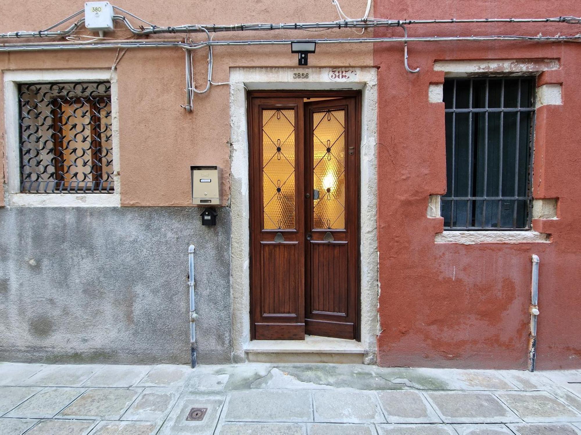 Veneziacentopercento La Forcola Apartment, Next To Rialto Bridge Esterno foto