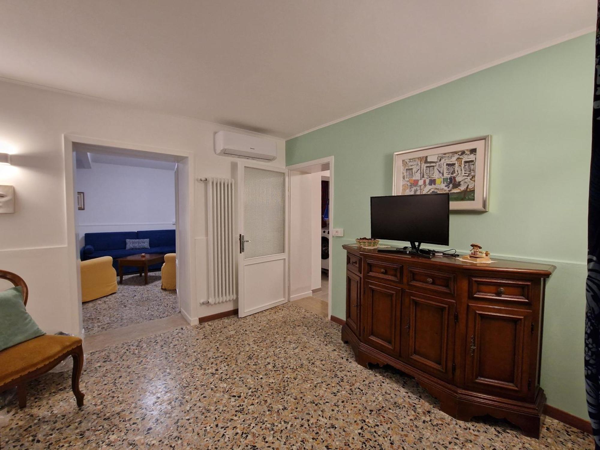 Veneziacentopercento La Forcola Apartment, Next To Rialto Bridge Esterno foto